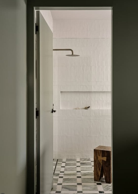 Lyon Amazonia, Oriental White & Taj Green