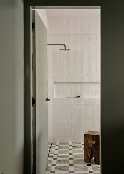 Lyon Amazonia, Oriental White & Taj Green