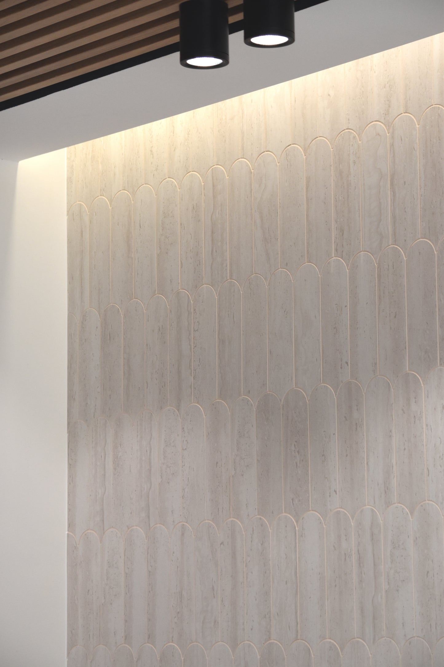 Pietra Europa Silver Gold Vein - Feather