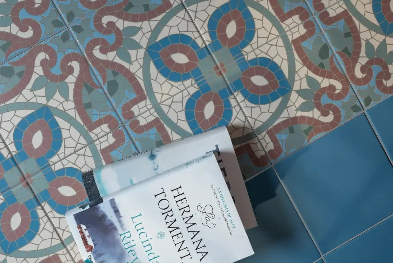 Highbury Rosetti Decor